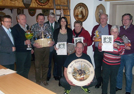 Ostwestfälische Filzstiefelklopfer gewinnen halbe Sau