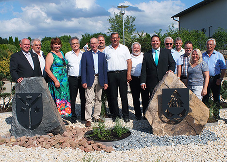 Partnerschafts-Kreisel in Strümpfelbrunn eingeweiht