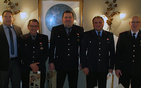 KP 09 03 18 FFW Waldbrunn ehrt treue Kameraden