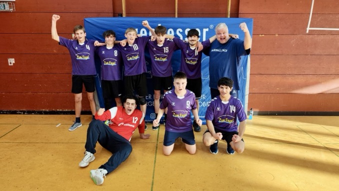 Mit Auswärtssieg an die Tabellenspitze